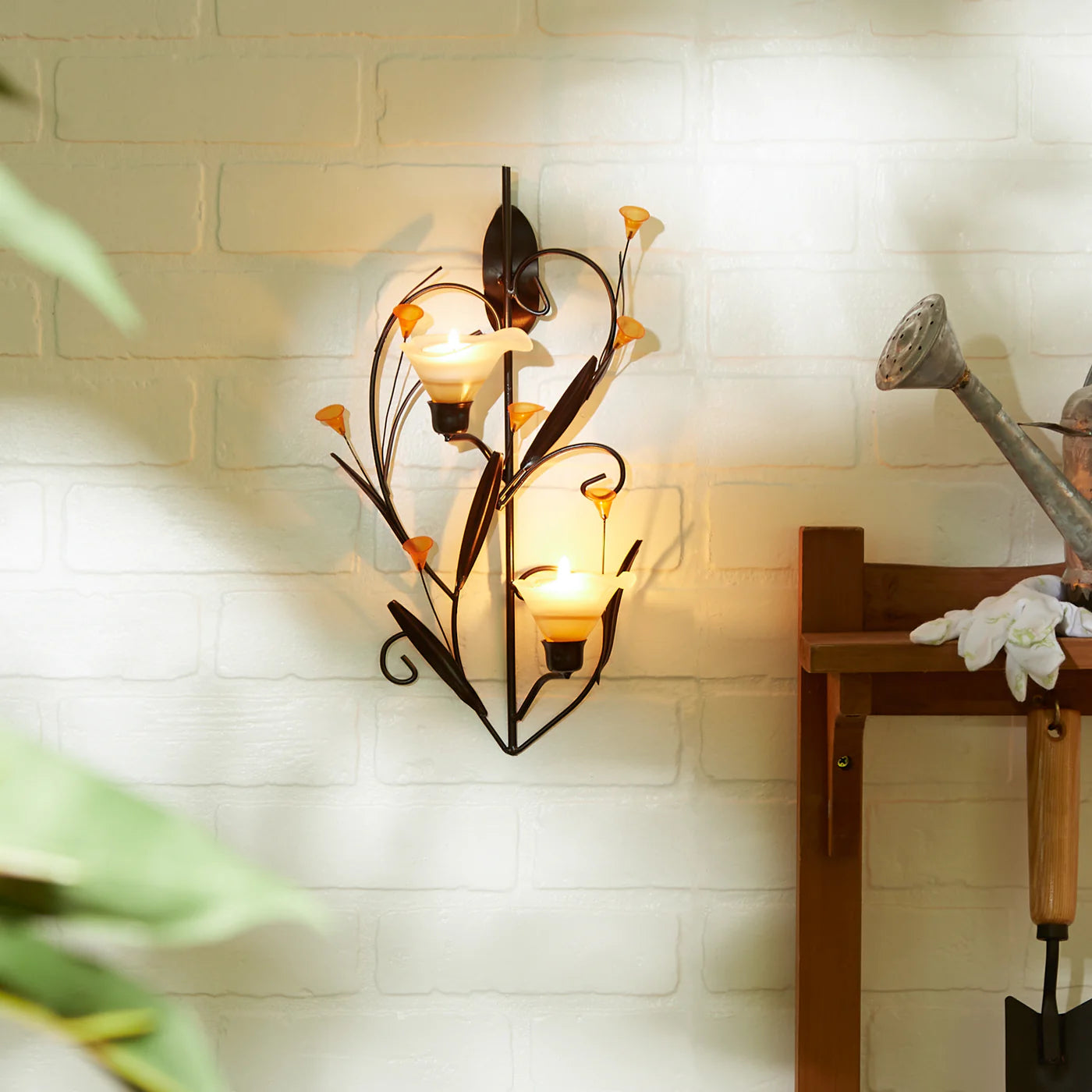 AMBER LILIES CANDLE WALL SCONCE