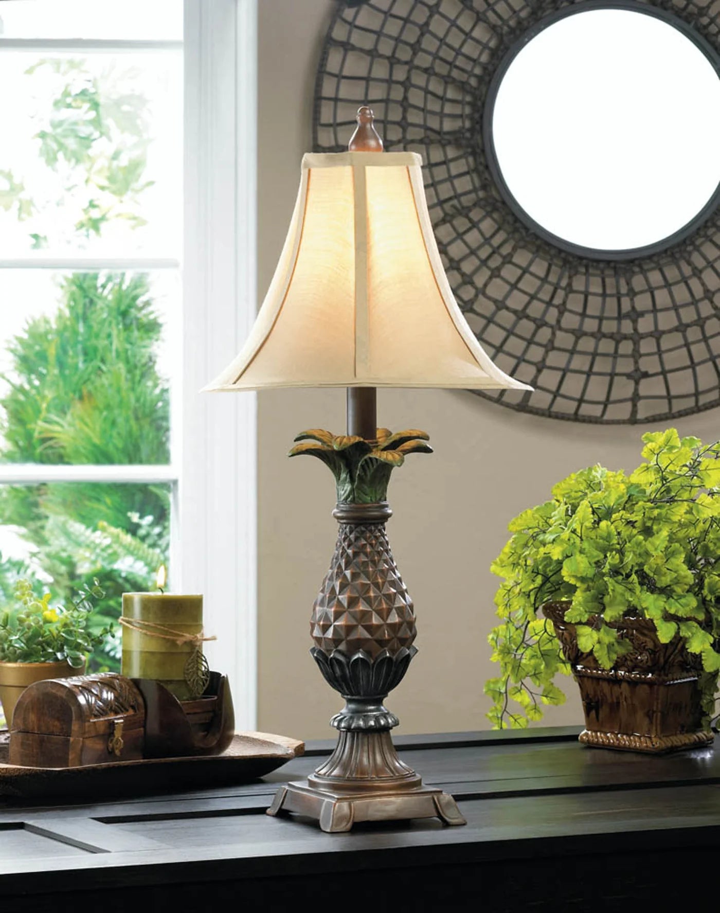 TUSCAN STYLE PINEAPPLE TABLE LAMP