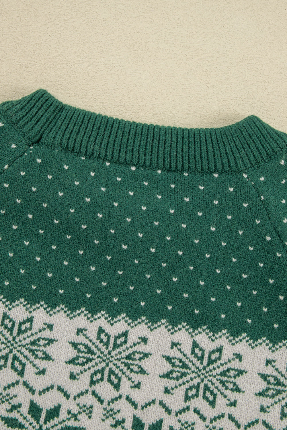 Green Snowflake Dotted Print Round Neck Sweater