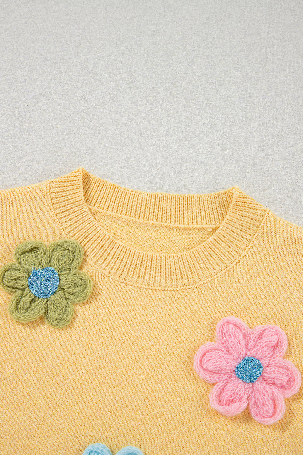 White 60s Vintage Flower Pattern Fuzzy V Neck Sweater